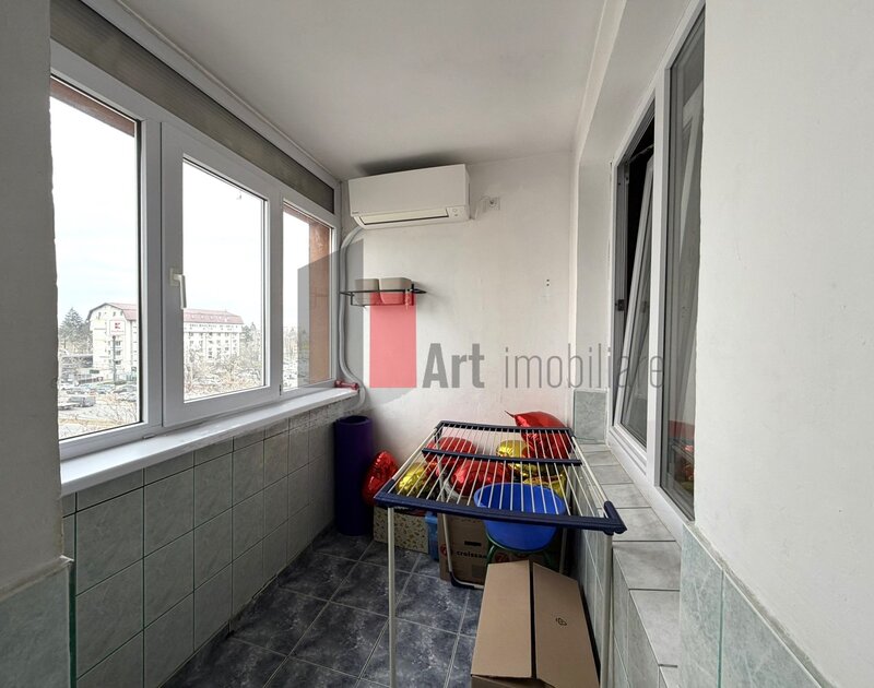 Aparatorii Patriei, Berceni, apartament 4 camere zona